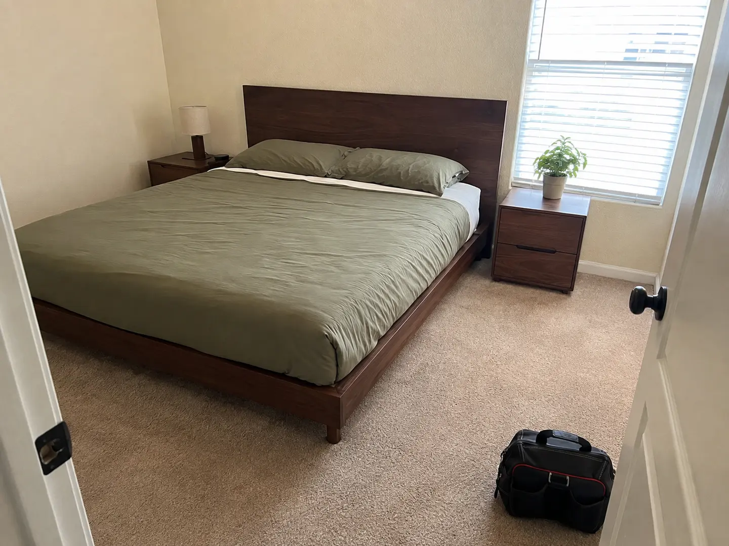 Platform bed and nightstand assembly in Phoenix, AZ